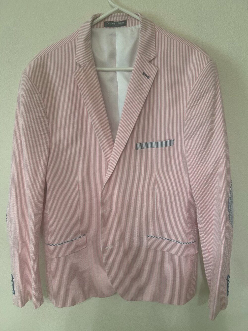 Paisley & Gray Men's Seersucker Pink & White Stripe Blazer